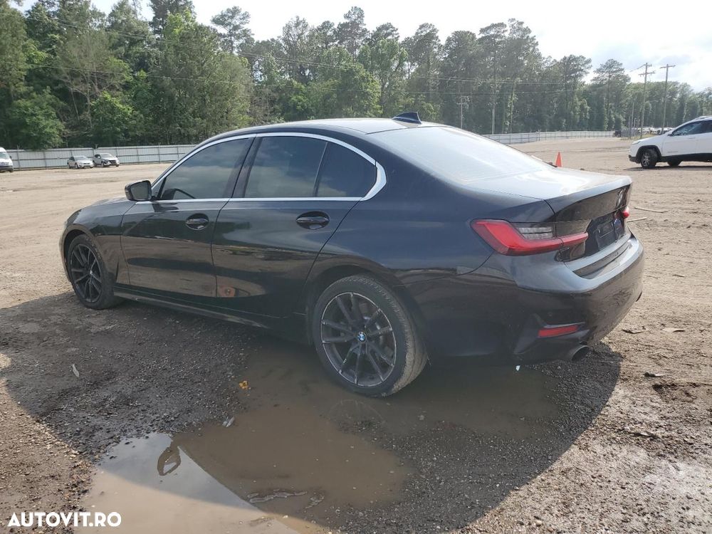 BMW Seria 3 330i Aut. Sport Line - 2