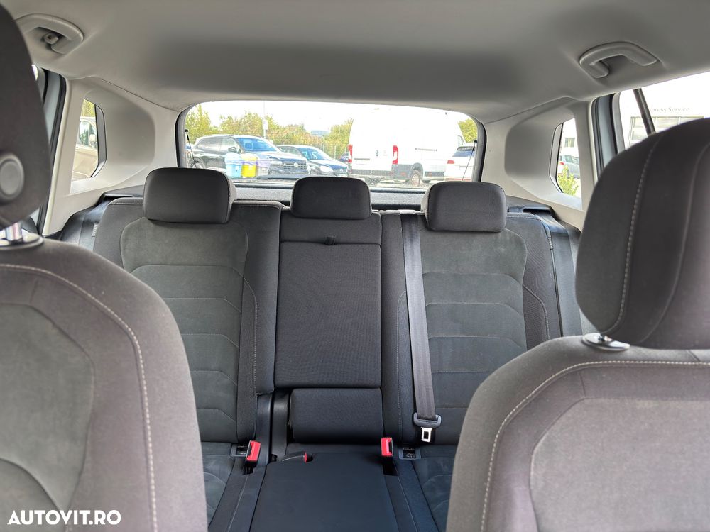 Volkswagen Tiguan - 21