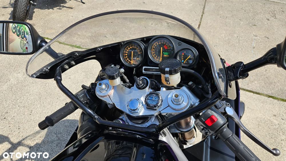 Kawasaki ZXR - 8