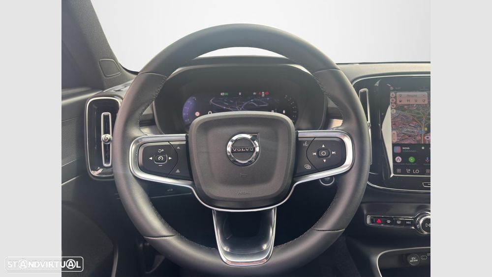 Volvo XC 40 2.0 B3 Plus Dark - 12