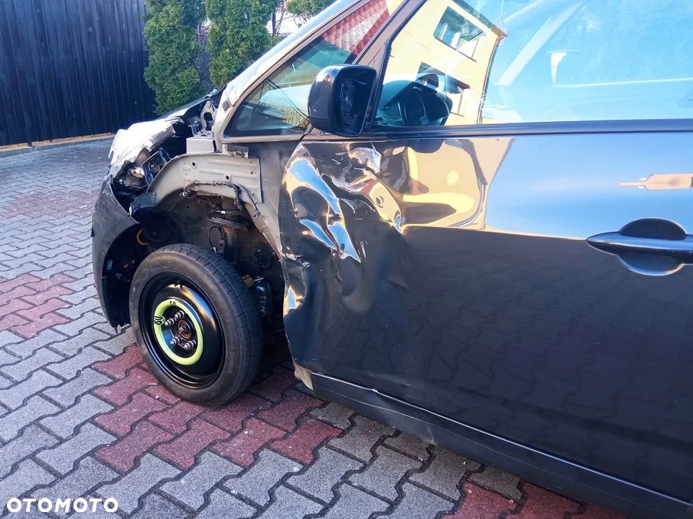 Kia Venga 1.6 L - 12
