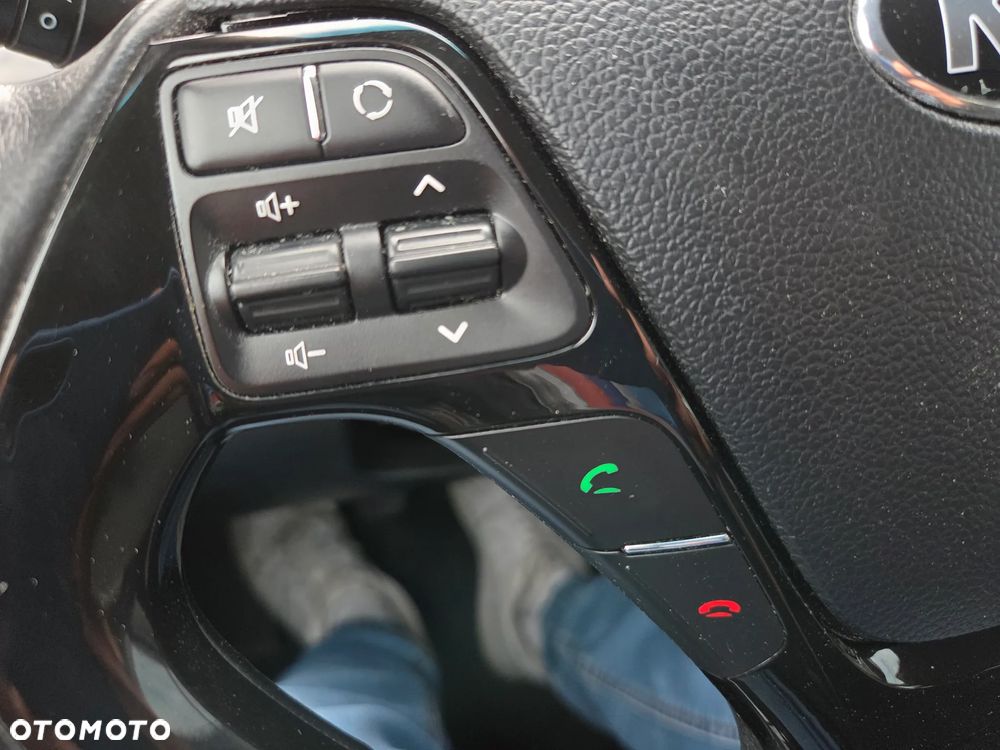 Kia Ceed 1.6 CRDi 136 ISG Platinum Edition - 33