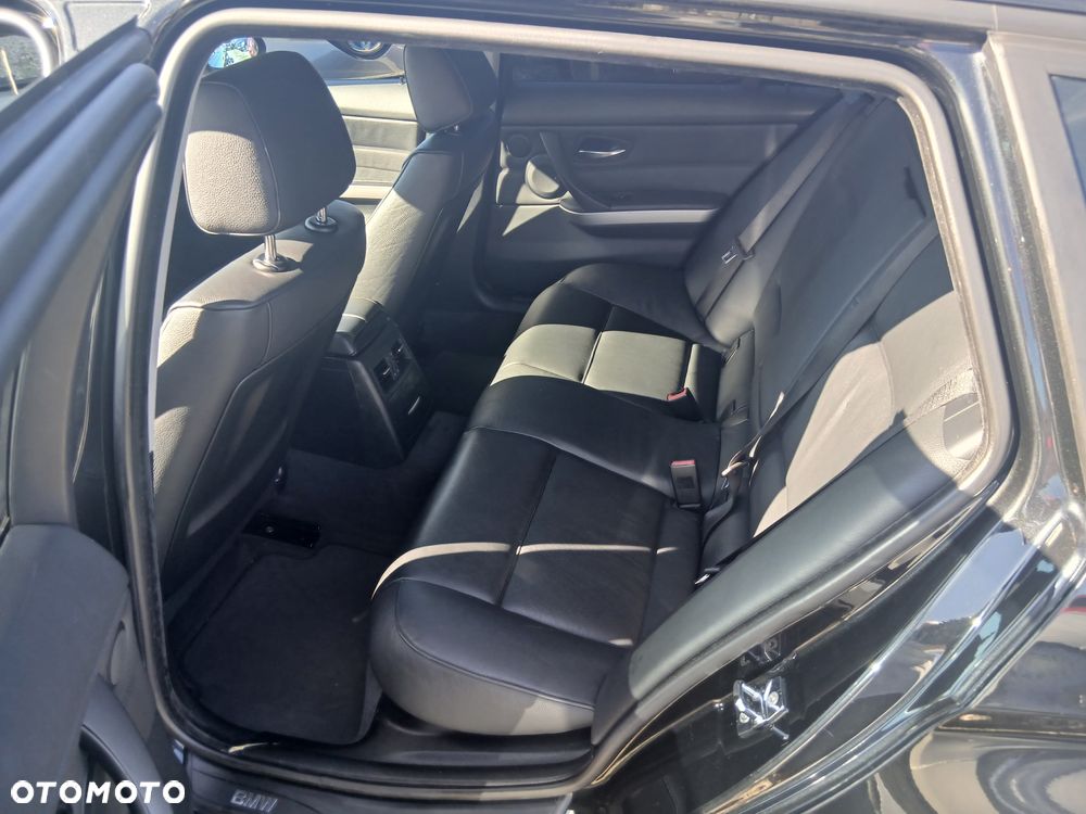 BMW Seria 3 - 22