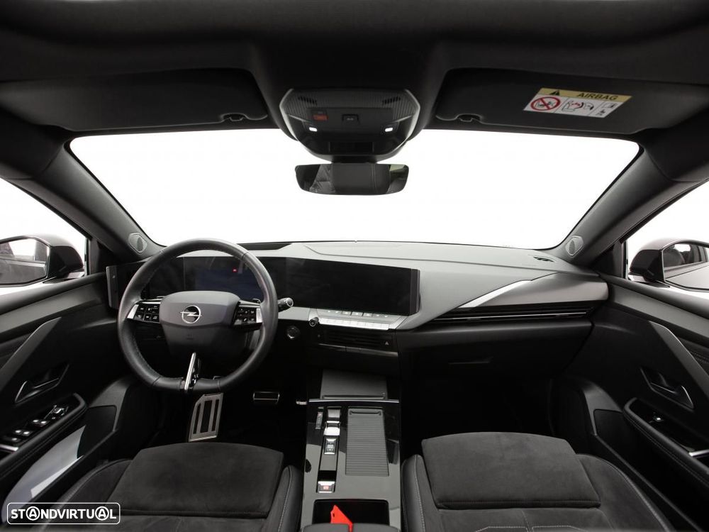 Opel Astra Sports Tourer - 8