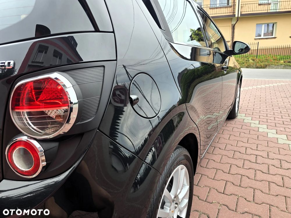 Chevrolet Aveo 1.6 LTZ S/S - 16