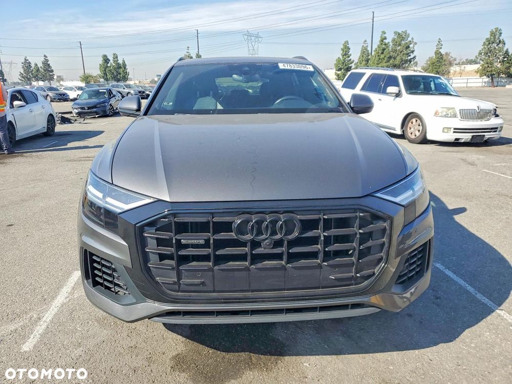 Audi Q8 - 6