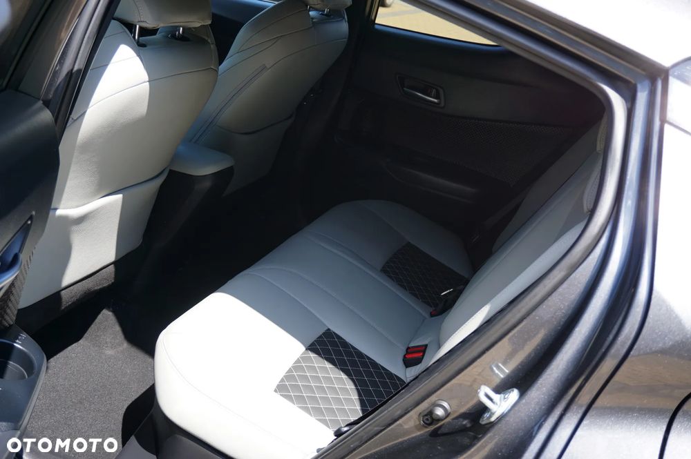 Toyota C-HR Business-Edition - 28