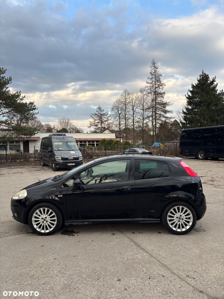 Fiat Punto 1.4 16V Dynamic - 12