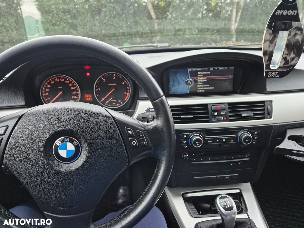 BMW Seria 3 318d - 5