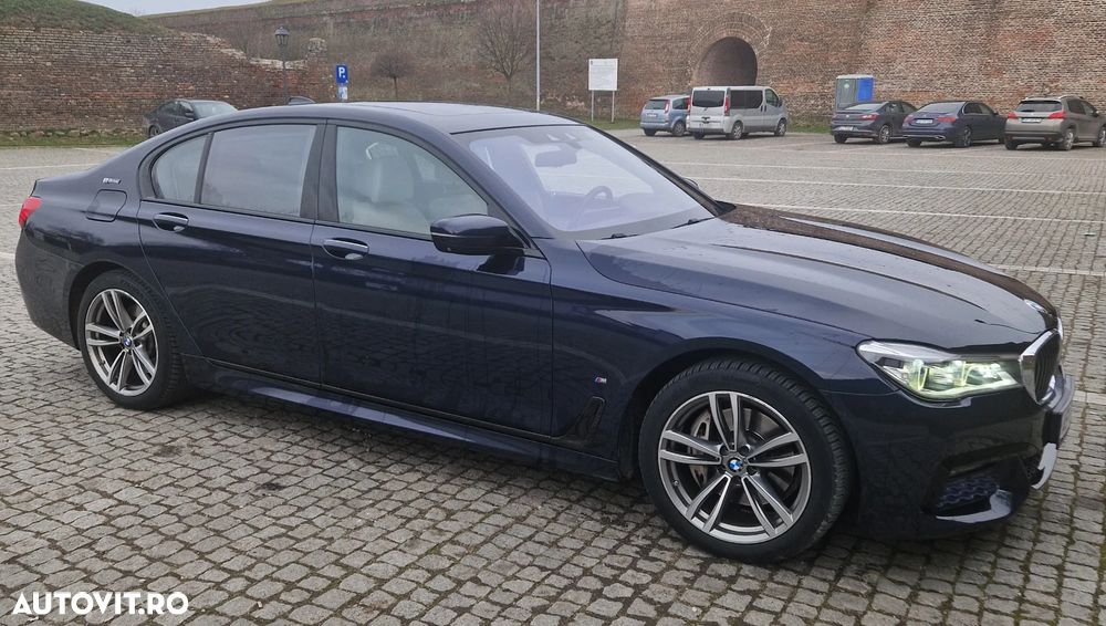 BMW Seria 7 740e iPerformance - 3