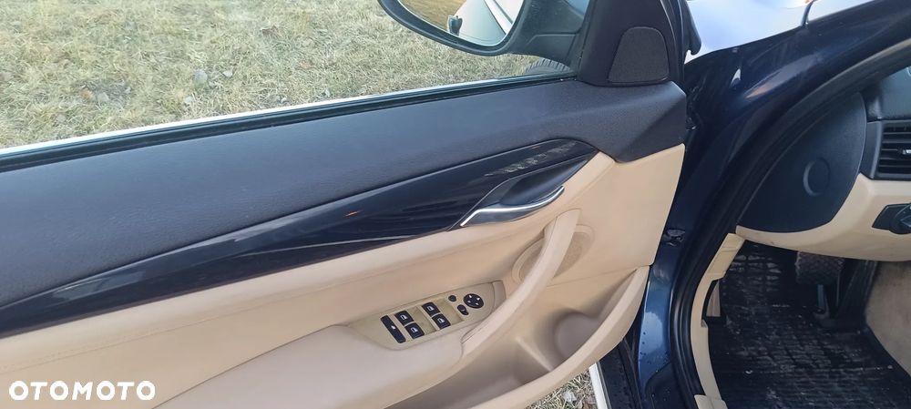 BMW X1 - 13