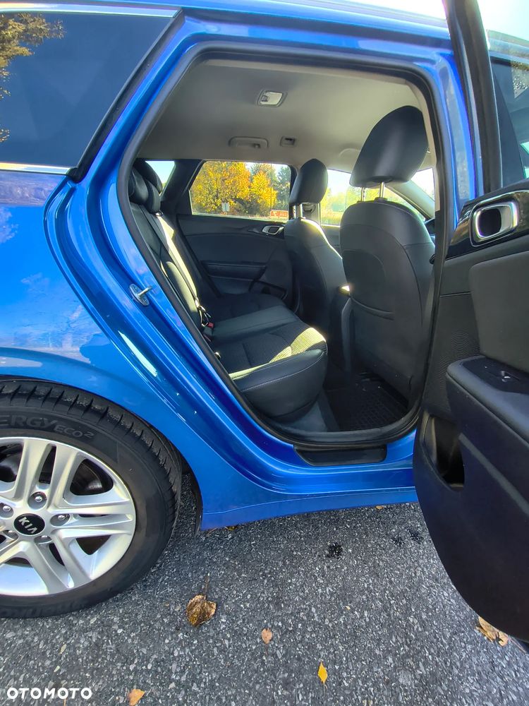 Kia Ceed - 13