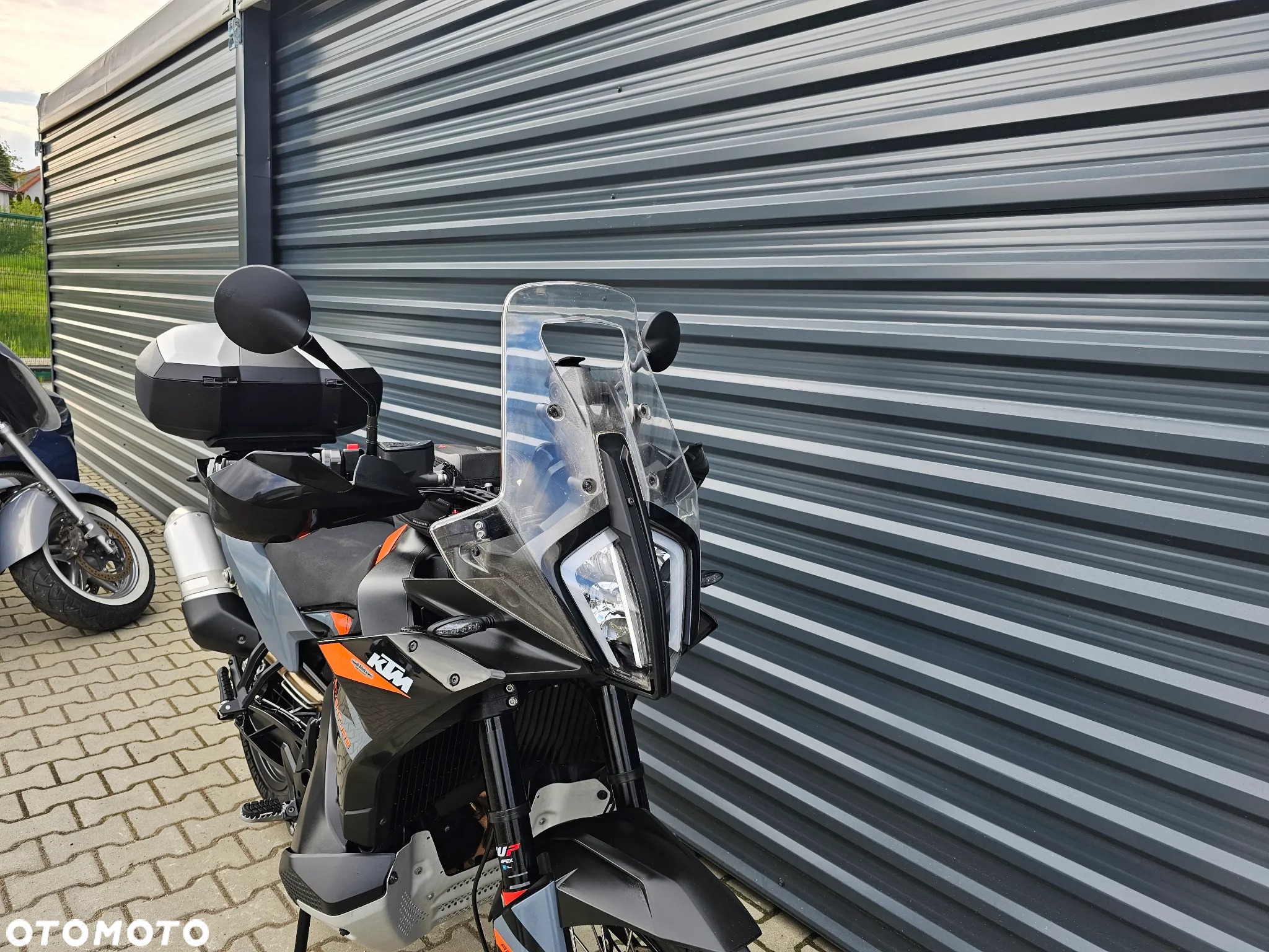 KTM Adventure - 10