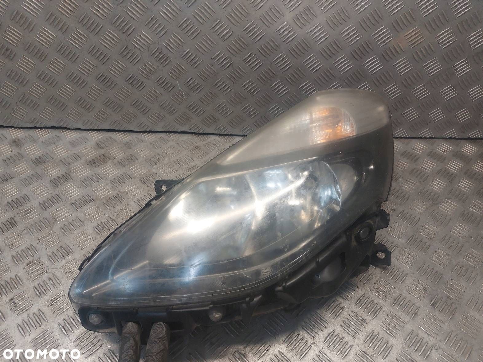 LAMPA LEWY PRZÓD RENAULT CLIO III LIFT 260605550R - 1