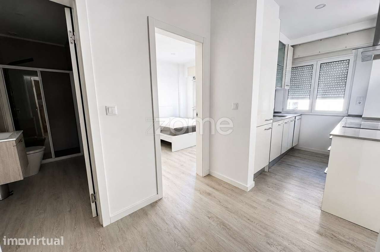 T1 Campo de Ourique Remodelado, Mobilado e Equipado - Grande imagem: 5/10
