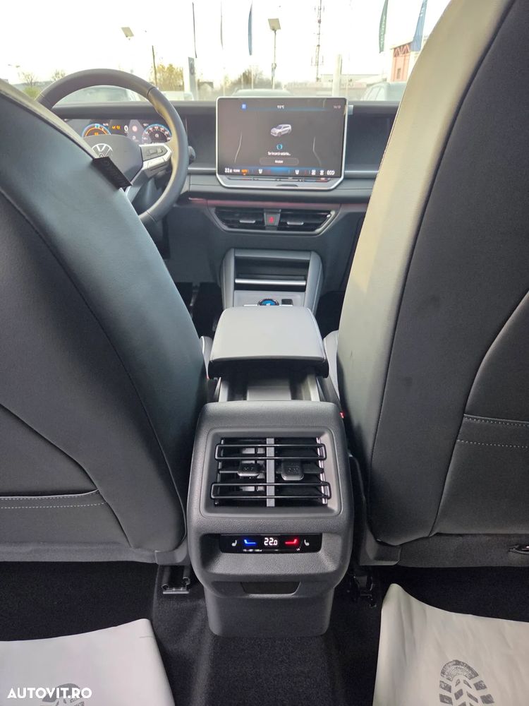 Volkswagen Tayron 1.5 eHybrid OPF DSG Life - 13