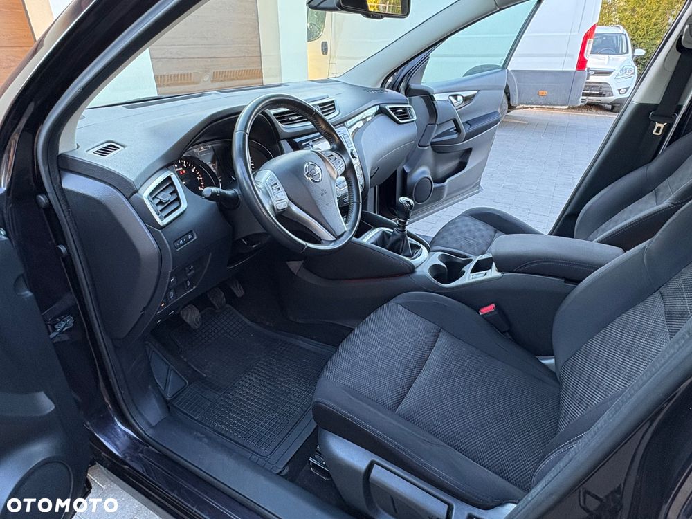 Nissan Qashqai 1.2 DIG-T N-Vision - 17