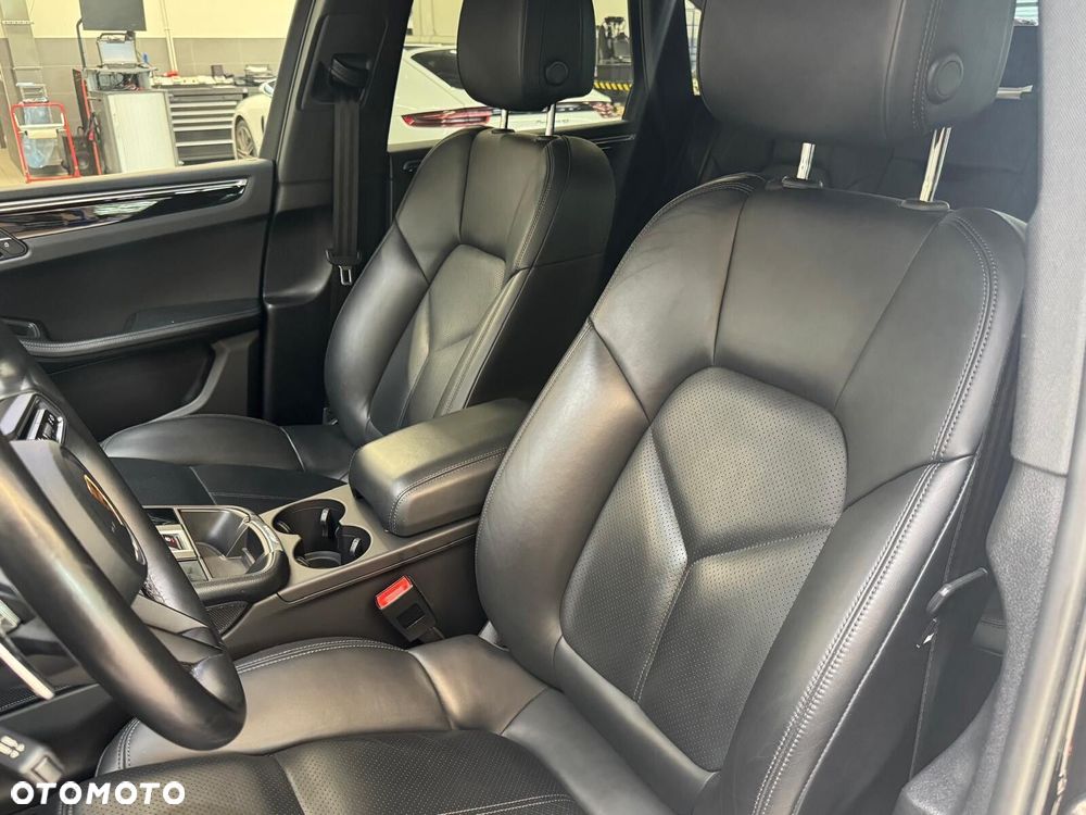 Porsche Macan Standard - 12