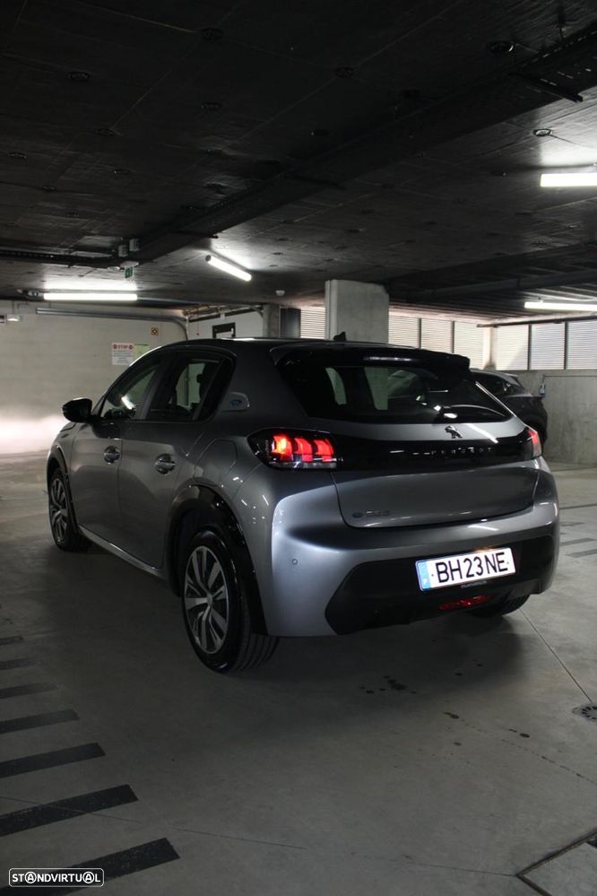 Peugeot e-208 - 7