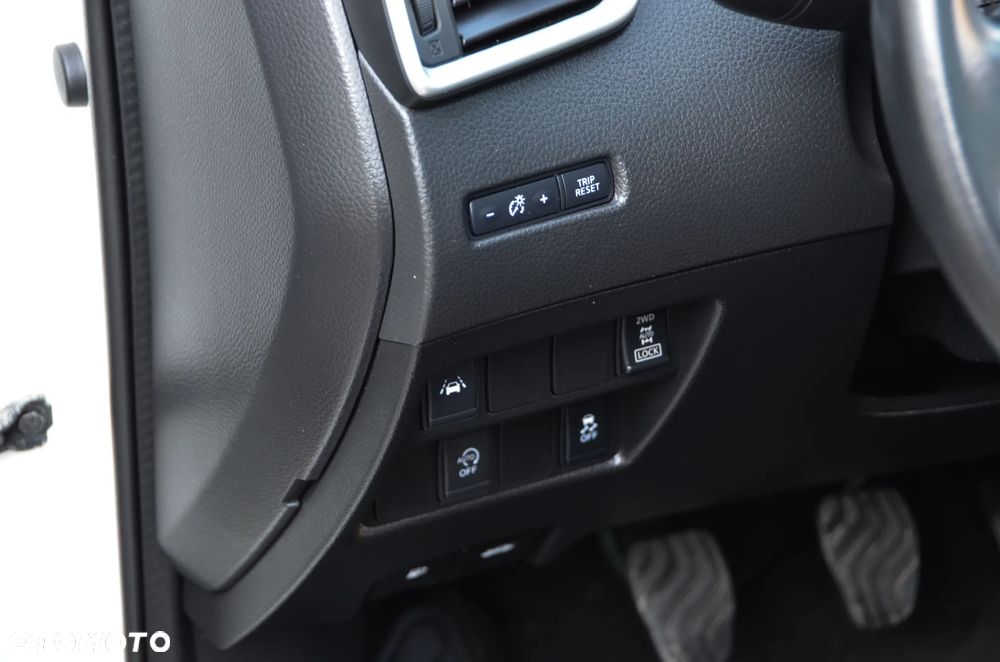 Nissan Qashqai 1.6 DCi 4x4 Tekna+ - 27