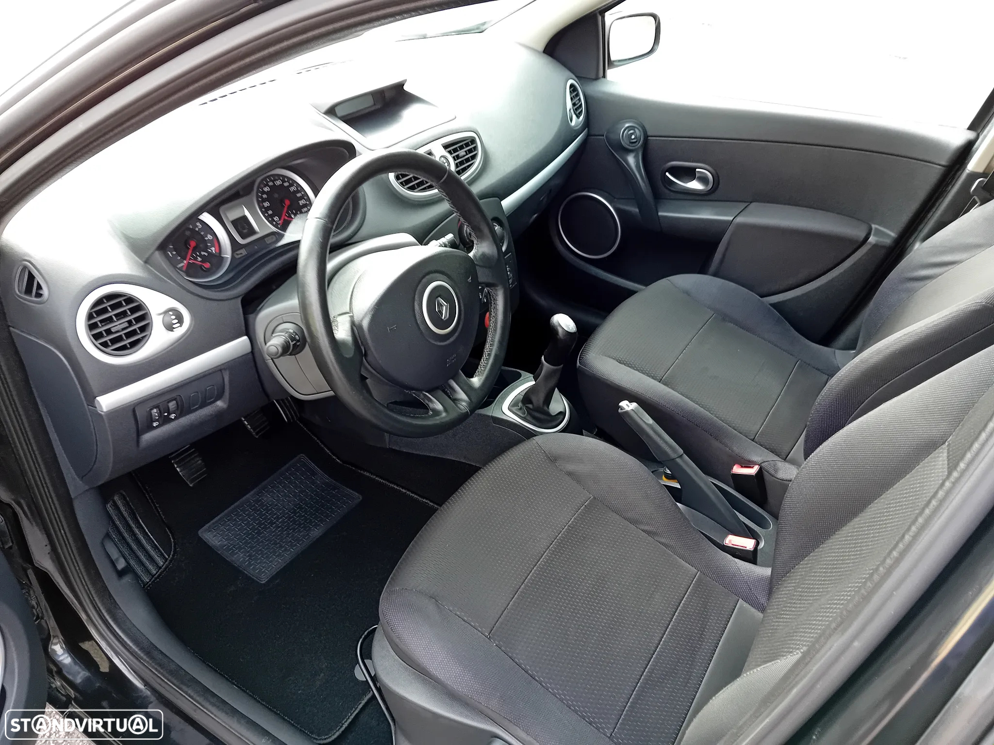 Renault Clio 1.2 16V Dynamique - 9