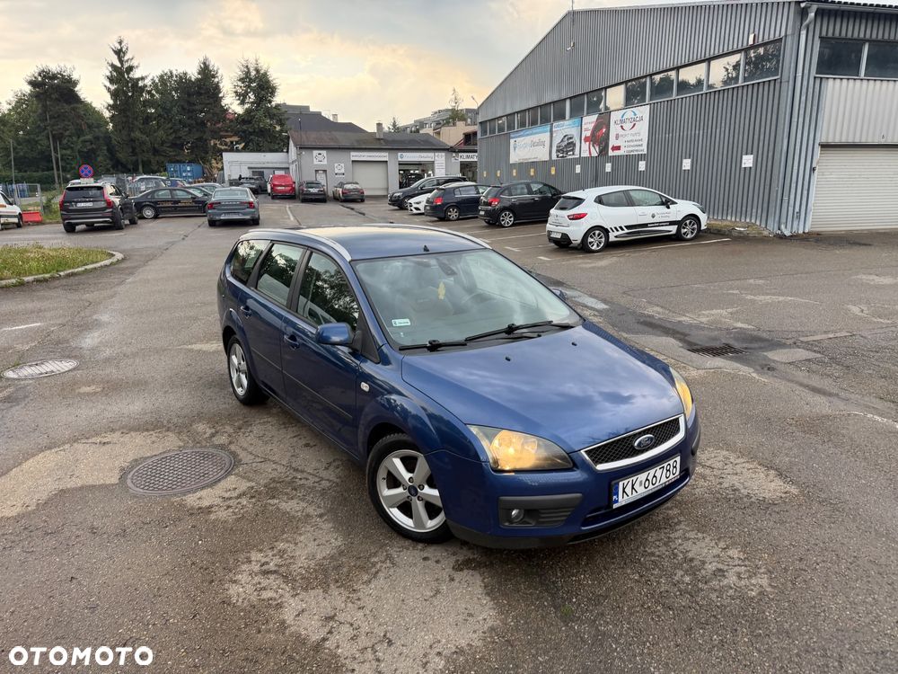 Ford Focus 1.8 FF Trend - 17
