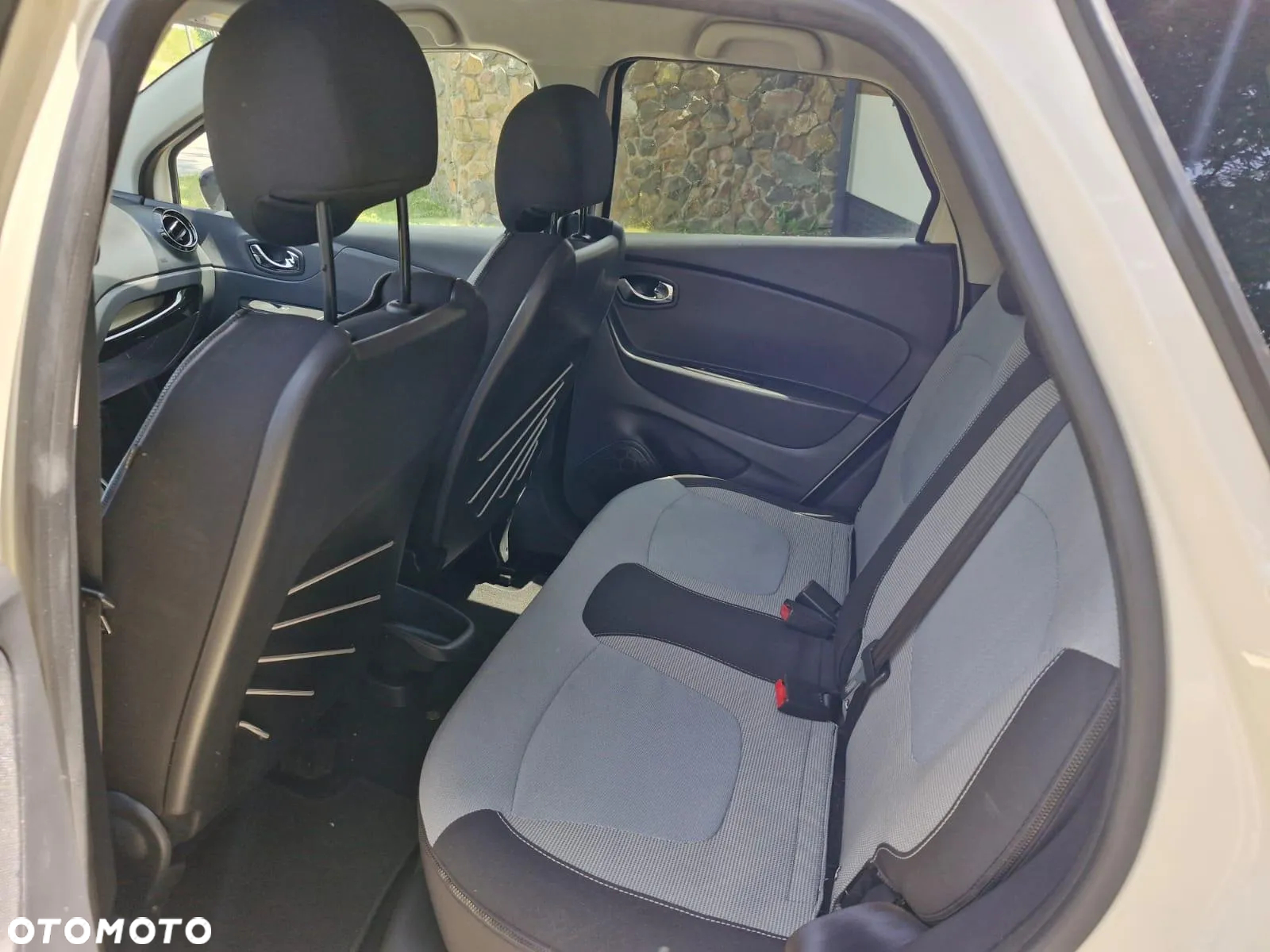 Renault Captur (ENERGY) TCe 90 BOSE EDITION - 36