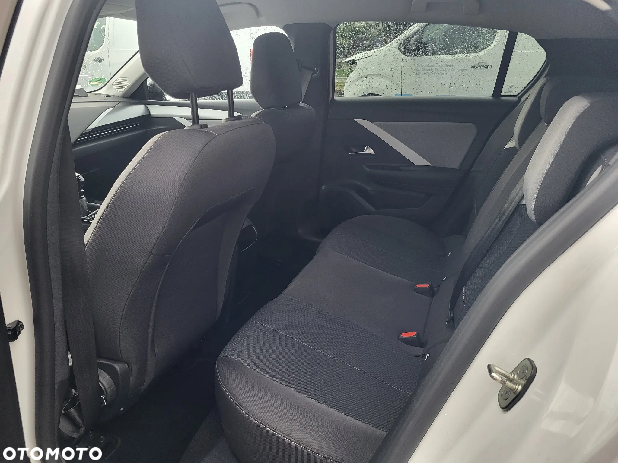 Opel Astra 1.2 Turbo Enjoy - 10