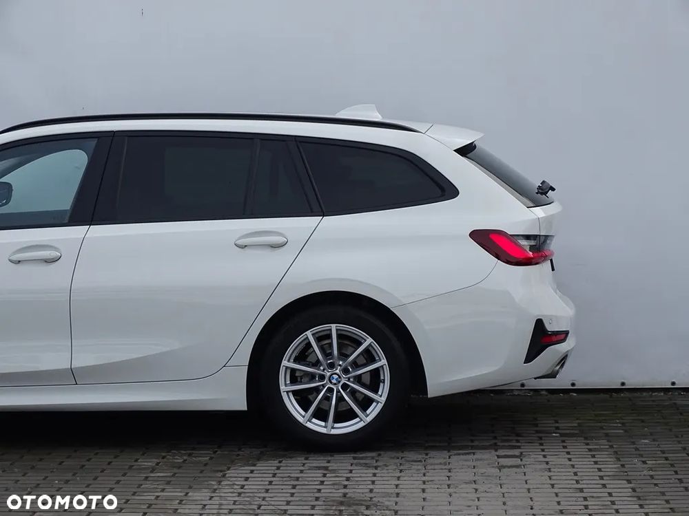 BMW Seria 3 318d Edition Luxury Line Purity - 5