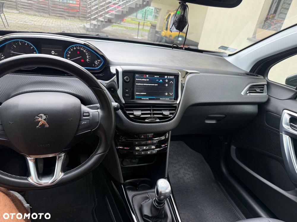 Peugeot 2008 1.2 Pure Tech GPF Allure S&S - 8