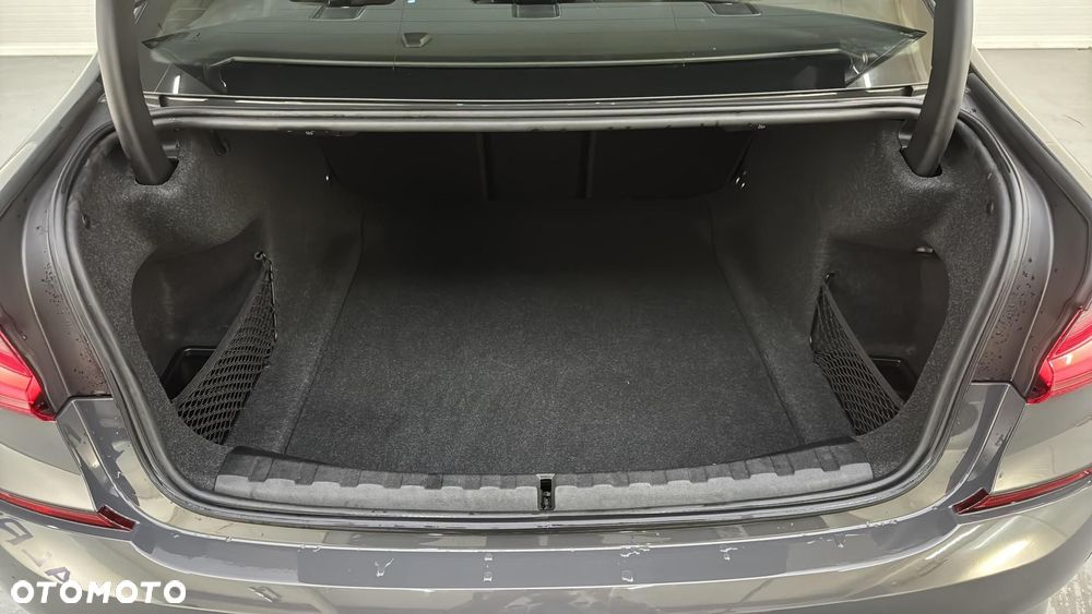 BMW Seria 3 330i M Sport sport - 19