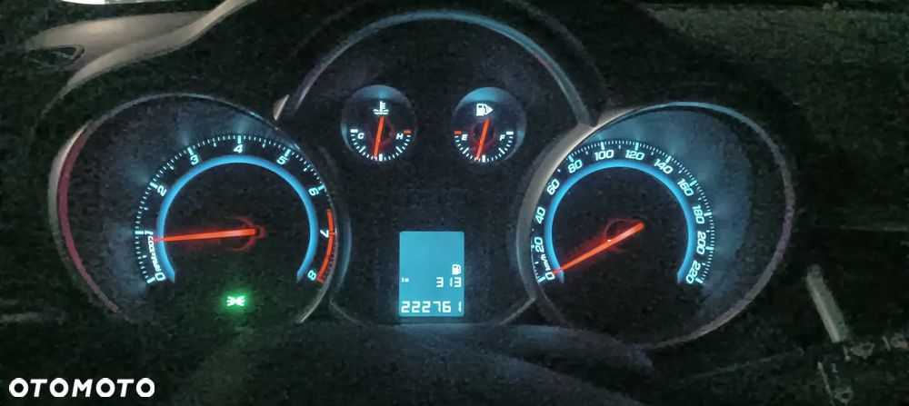Chevrolet Cruze 1.6 LS+ - 11