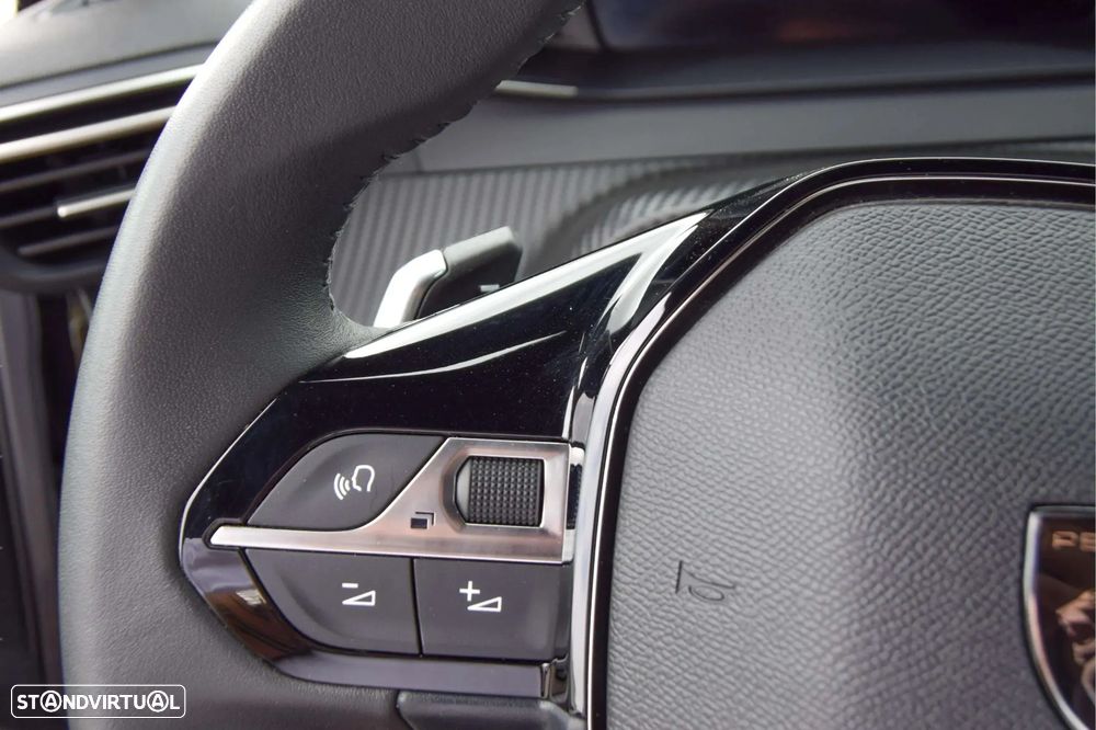 Peugeot 2008 1.2 Hybrid Allure e-DCS6 - 19