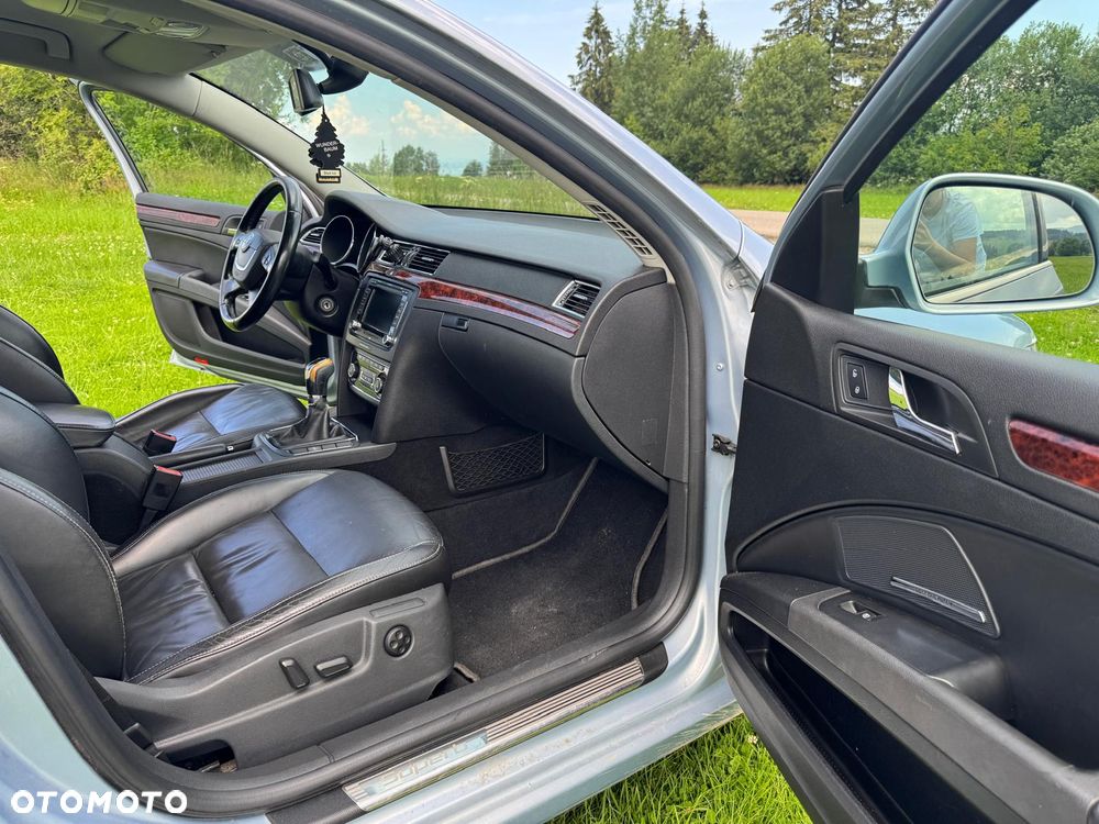 Skoda Superb 2.0 TDI 4x4 Elegance - 25