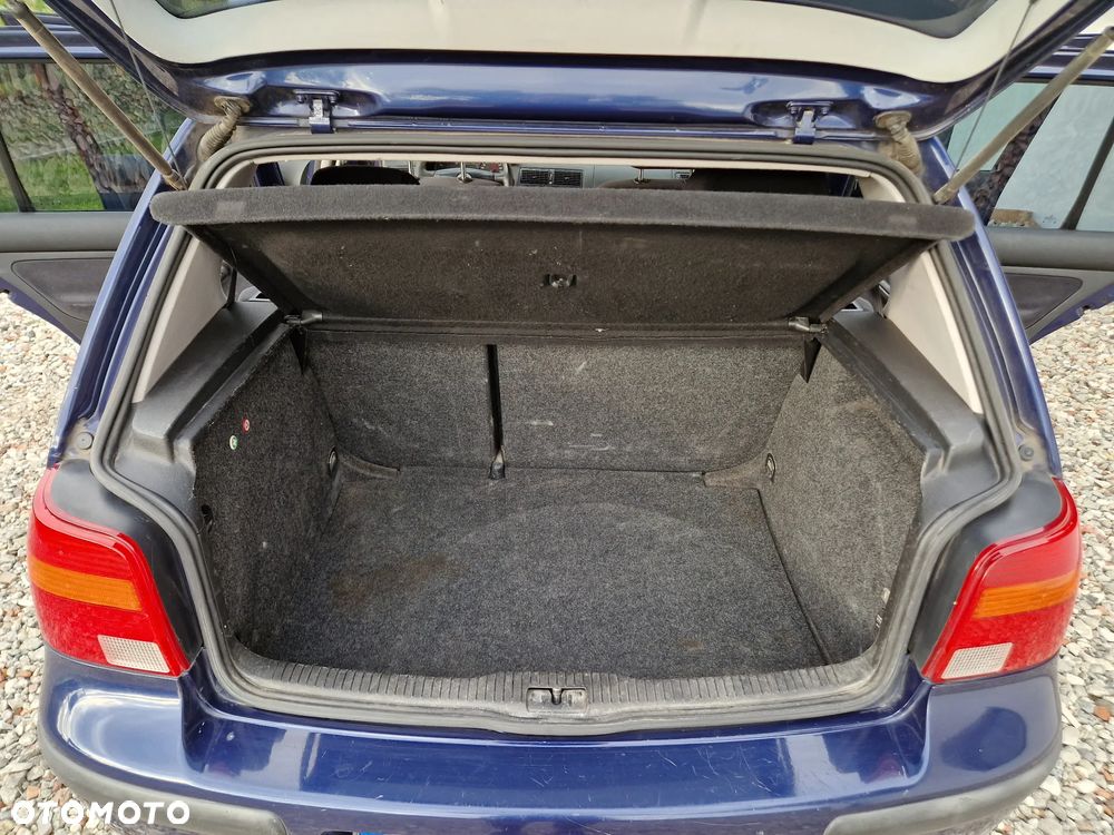 Volkswagen Golf 1.6 - 6