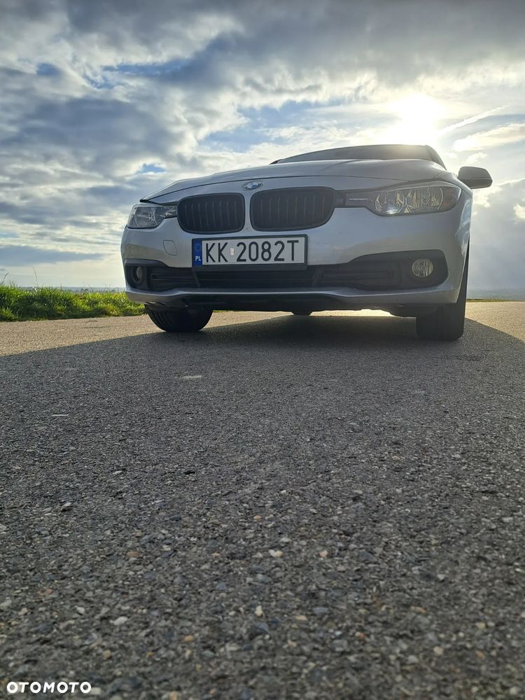 BMW Seria 3 318d - 20