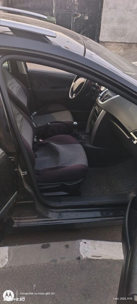 Peugeot 207 SW 95 VTi Family - 15