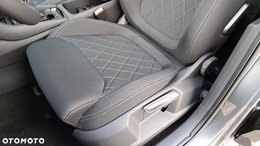 Skoda Karoq 1.5 TSI ACT Selection DSG - 25