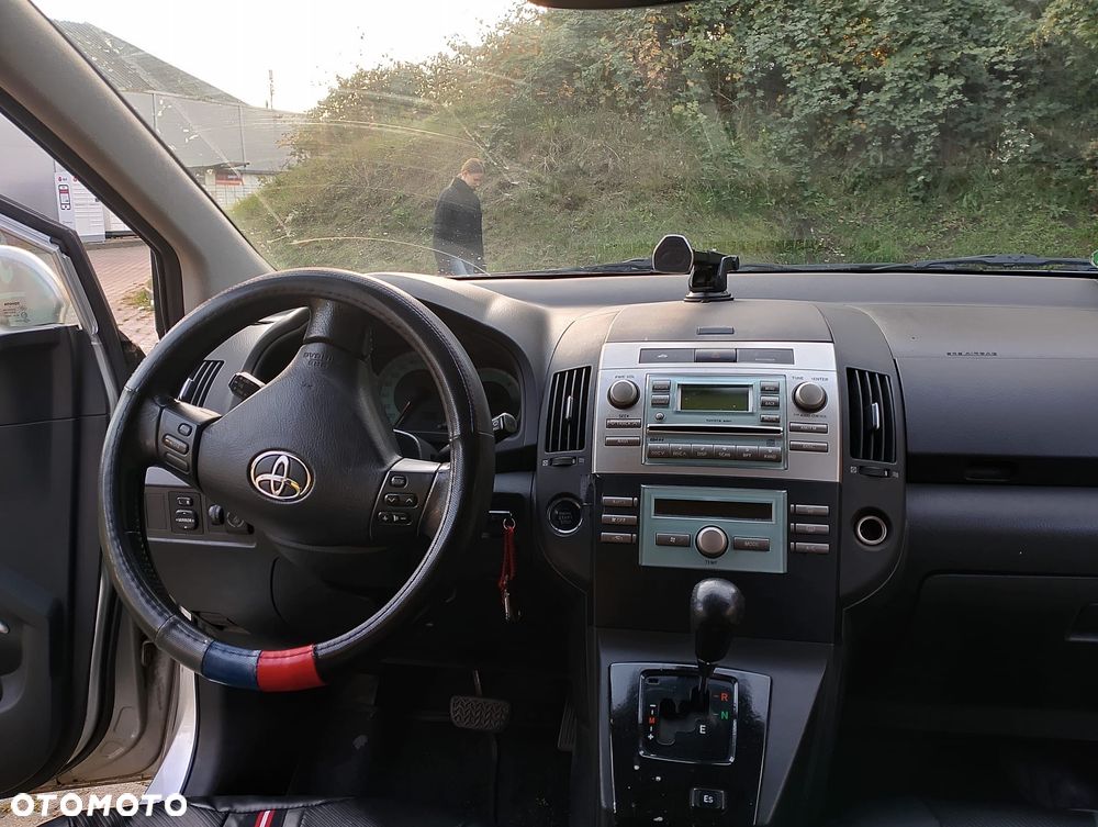 Toyota Corolla Verso 1.8 Gold + 7os MM - 13