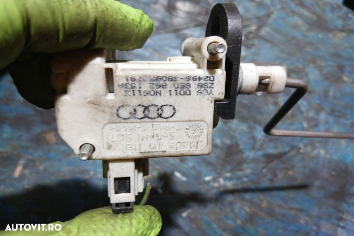 Motoras deschidere usita rezervor 8E0862153A 8E0862153A Audi A4 B7 [2 - 2