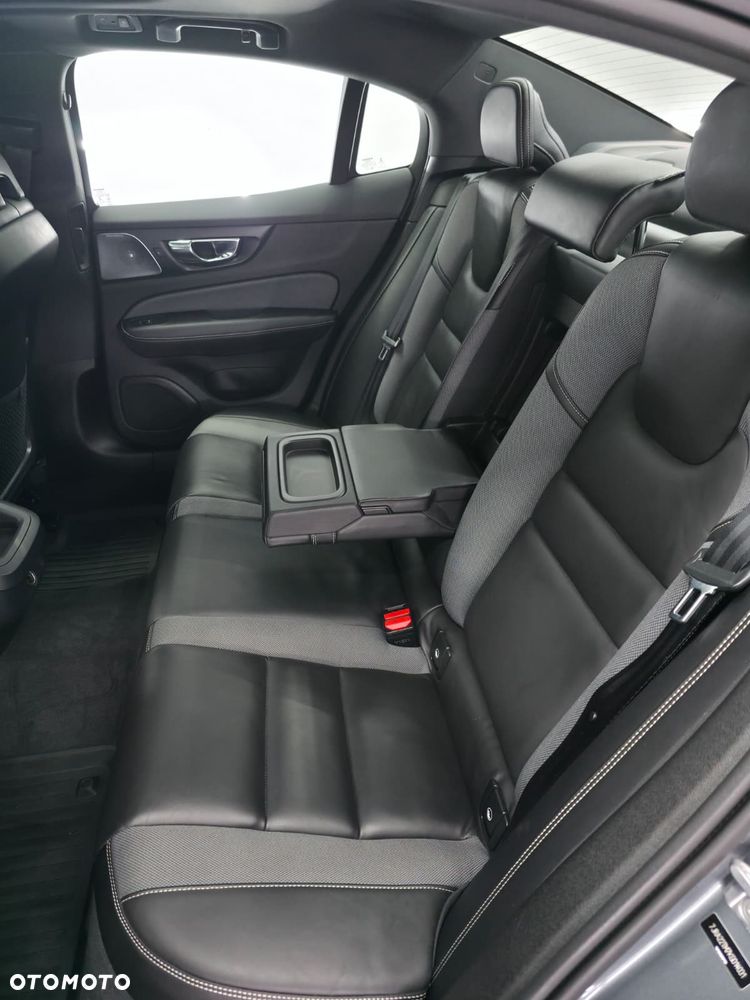 Volvo S60 - 13