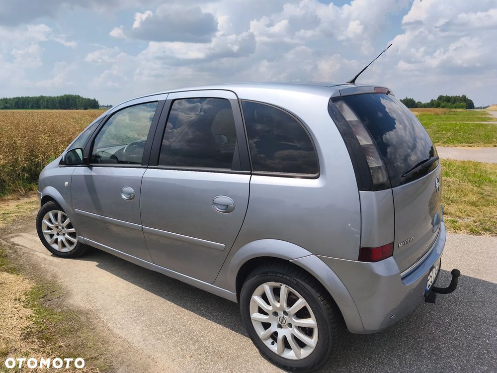 Opel Meriva 1.8 Cosmo - 4