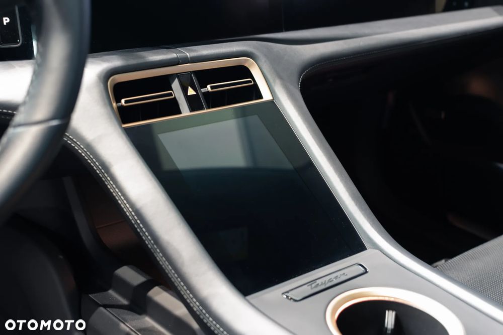 Porsche Taycan 105kWh 4S Performance Plus - 26