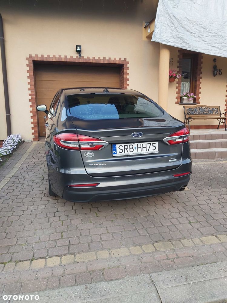 Ford Fusion - 5