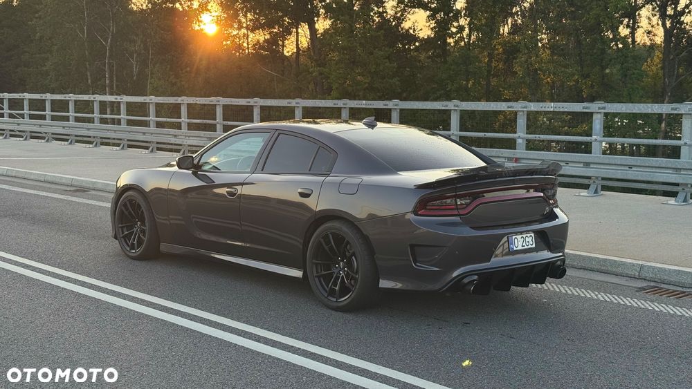 Dodge Charger 6.4 Scat Pack - 4