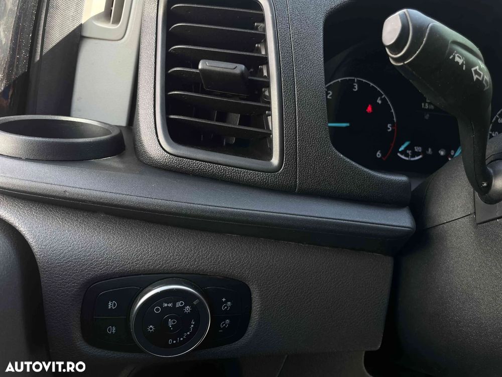 Ford Transit - 10