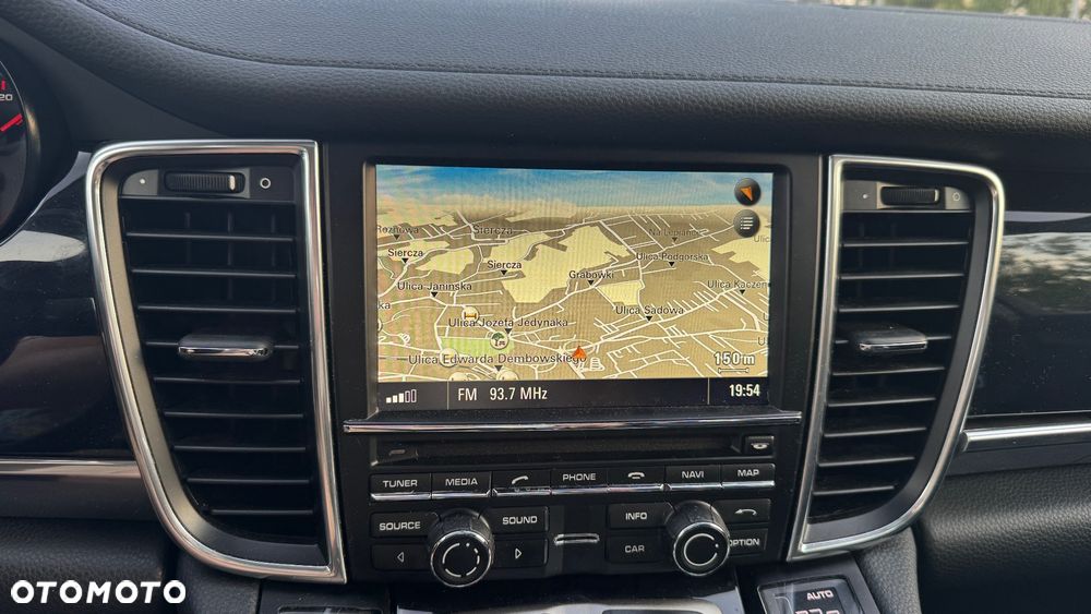 Porsche Panamera 4S - 11