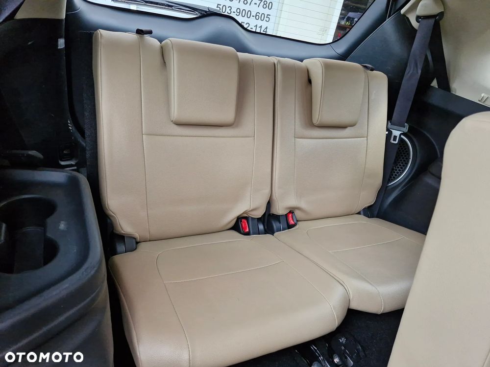 Mitsubishi Outlander - 23
