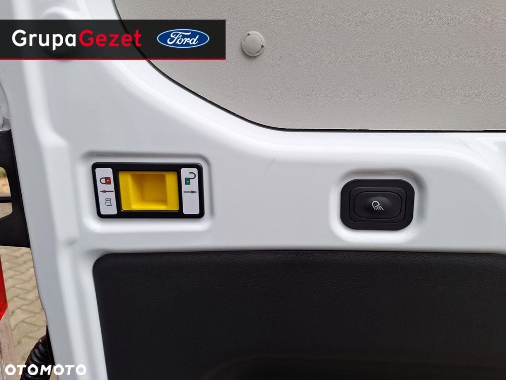 Ford Transit - 19