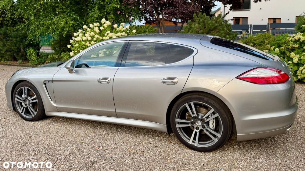 Porsche Panamera 4S - 5